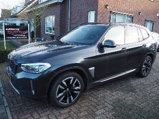 krockskadad bil auto BMW iX3 Executive 80 KWH 2021/5