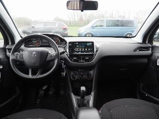 Peugeot 208 1.2 PureTech Blue lion picture 10