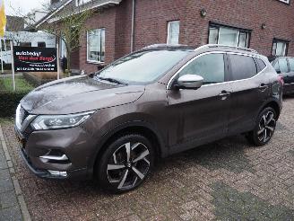 uszkodzony samochody osobowe Nissan Qashqai 1.6 Dci tekna+ automaat 2018/6
