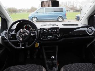 Volkswagen Up! 1.0 High Up! BlueMotion picture 15
