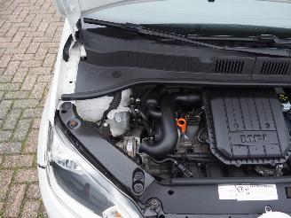Volkswagen Up! 1.0 High Up! BlueMotion picture 14