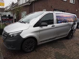 skadebil auto Mercedes Vito 114 CDi Lang Automaat 2022/7