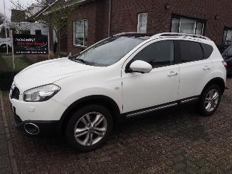 skadebil auto Nissan Qashqai 2.0 tekna 2012/2