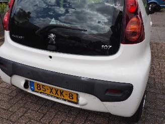Peugeot 107 1.0 Active picture 8