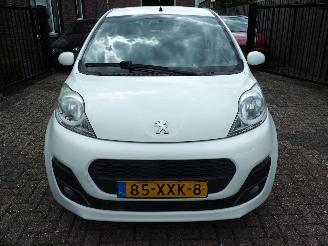 Peugeot 107 1.0 Active picture 2