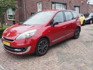 Voiture accidenté Renault Grand-scenic 1.4 Tce bose 2012/9