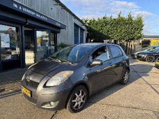Voiture accidenté Toyota Yaris 1.3 74KW AIRCO 5 DEURS 2009/3
