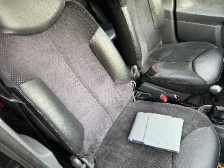 Peugeot 107 1.0 50KW AIRCO LEER 5-DEURS picture 9