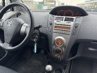 Toyota Yaris 1.3 AIRCO 5-DEURS picture 11