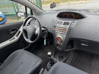 Toyota Yaris 1.3 AIRCO 5-DEURS picture 10