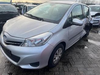 Toyota Yaris Yaris III (P13), Hatchback, 2010 / 2020 1.0 12V VVT-i picture 6