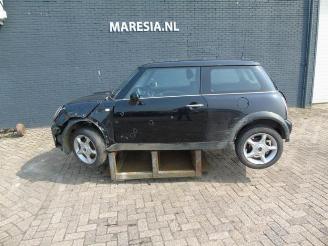 Vrakbiler auto Mini One Mini One/Cooper (R50), Hatchback, 2001 / 2007 1.6 16V Cooper 2002/3