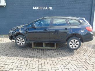Opel Astra Astra J Sports Tourer (PD8/PE8/PF8), Combi, 2010 / 2015 1.6 CDTI 16V picture 3