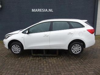 demontáž osobní automobily Kia Cee d Cee'd Sportswagon (JDC5), Combi, 2012 / 2018 1.4i CVVT 16V 2015/8