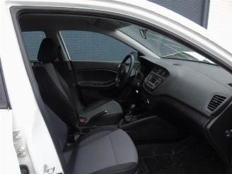 Hyundai I-20 i20 (GBB), Hatchback, 2014 / 2020 1.2i 16V picture 2
