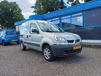 krockskadad bil auto Renault Kangoo 1.2 Expression 2004/5