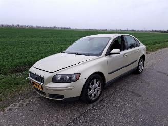 Vrakbiler auto Volvo S-40 1.8 16v 2004/10