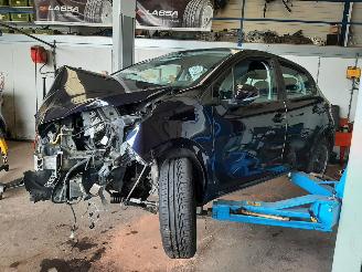Autoverwertung Peugeot 208  2015/8
