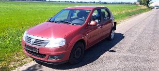 Sloopauto Dacia Logan  2012/4
