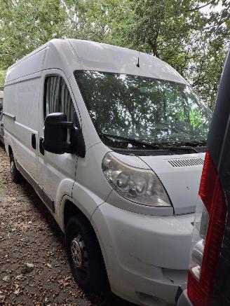 krockskadad bil auto Citroën Jumper 30 L2H2 2.2HDI 120 2011/9