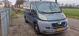 Coche accidentado Peugeot Boxer 330 2.2 HDI 2007/6