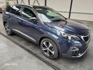 Schadeauto Peugeot 5008 GT 1.6 e-THP 121-KW Automaat 7-Persoons Panoramadak 2017/11