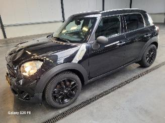 krockskadad bil auto Mini Countryman 1.6 72-KW 6-Bak Chili Panoramadak 2013/10