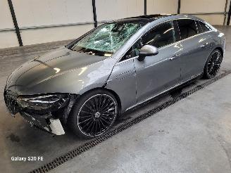 damaged passenger cars Mercedes EQE 350+ 215-KW Automaat AMG Panoramadak 2023/4