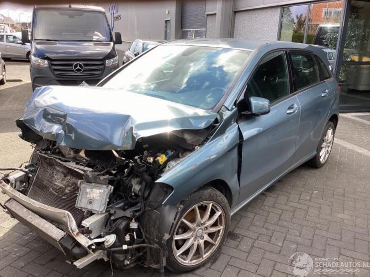 Mercedes B-klasse B (W246), Hatchback, 2011 / 2018 1.6 B-180 BlueEFFICIENCY Turbo 16V