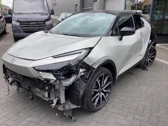 Uttjänta bilar auto Toyota C-HR C-HR (X2,H2), SUV, 2023 2.0 16V Hybrid 200 2023/12