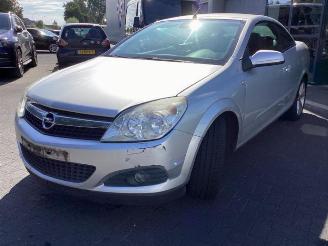  Opel Astra Astra H Twin Top (L67), Cabrio, 2005 / 2010 1.8 16V 2007/12