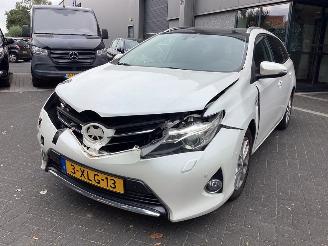 skadebil auto Toyota Auris Touring Sports 1,8. 16V 2014/9