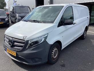 damaged passenger cars Mercedes Vito 1.7 110 CDI 2021/1