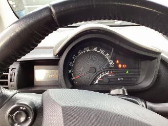 Toyota iQ  picture 14