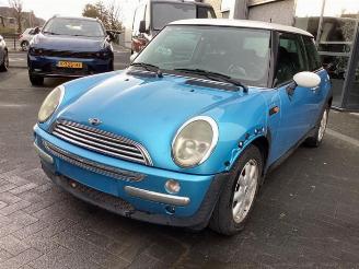 Vrakbiler auto Mini Mini Mini One/Cooper (R50), Hatchback, 2001 / 2007 1.6 16V Cooper 2004/7
