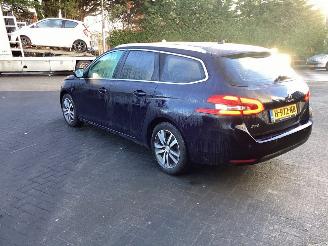 Peugeot 308 Pure Tech active picture 7