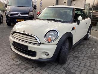Auto da rottamare Mini Mini Mini (R56), Hatchback, 2006 / 2013 1.6 16V One 2011/10