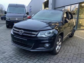 Vrakbiler auto Volkswagen Tiguan Tiguan (5N1/2), SUV, 2007 / 2018 2.0 TSI 16V 4Motion 2013/9