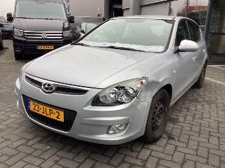 krockskadad bil auto Hyundai I-30  2009/6