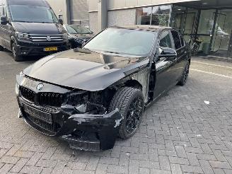 Unfallwagen BMW 3-serie 320 I High Executive 2017/6