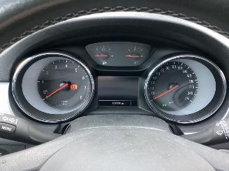 Opel Astra 1.2 Turbo Tourer picture 16