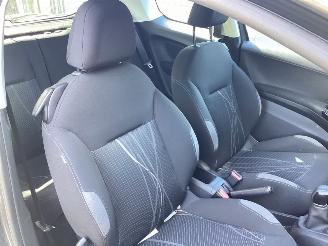 Peugeot 208 1.2 Vti Active picture 10
