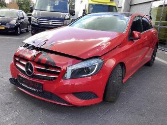 Dezmembrări autoturisme Mercedes A-klasse A (W176), Hatchback, 2012 / 2018 1.6 A-180 16V 2013/4