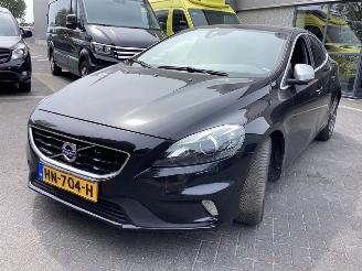 Schadeauto Volvo V-40 2.0 D2 R Design 2015/12