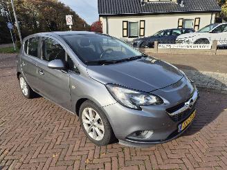 Schadeauto Opel Corsa 1.0 TURBO EDITION 2017/3