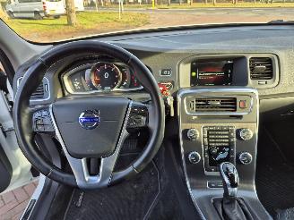 Volvo V-60 2.4 D6 Twin Engine picture 19