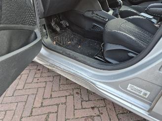 Peugeot 208 1.2 VTi Active picture 6