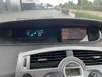 Renault Grand-scenic 2.0-16V Tech Line Navi Clima picture 10