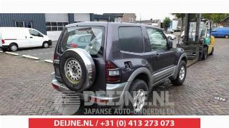 Mitsubishi Pajero Pajero Hardtop (V6/7), Terreinwagen, 2000 / 2006 3.2 DI-D 16V picture 5