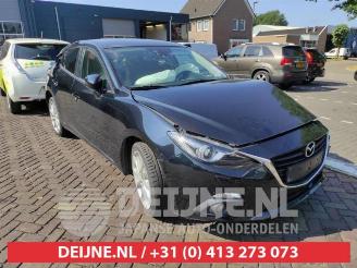 Auto da rottamare Mazda 3 3 (BM/BN), Hatchback, 2013 / 2019 2.2 SkyActiv-D 150 16V 2015/10